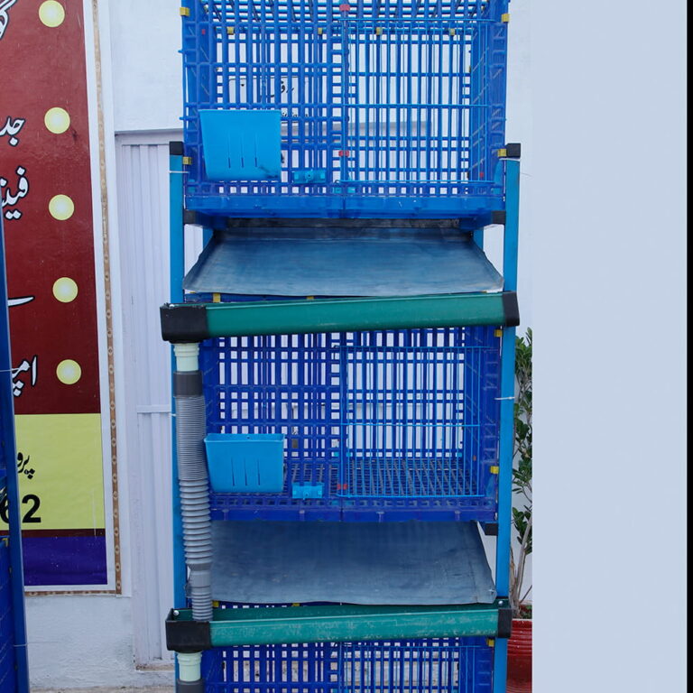 RABBIT PLASTICE CAGE 2x2 Size
